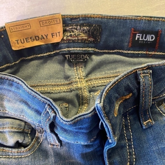 NWT Silver Jeans Co. Tuesday Low  Rise Bootcut Jeans Med Wash Ladies W22/L33 - Picture 12 of 15